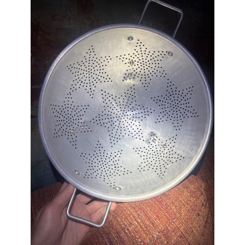 Vintage Aluminum Star Pattern Colander Footed Strainer with Handles 11 Inch